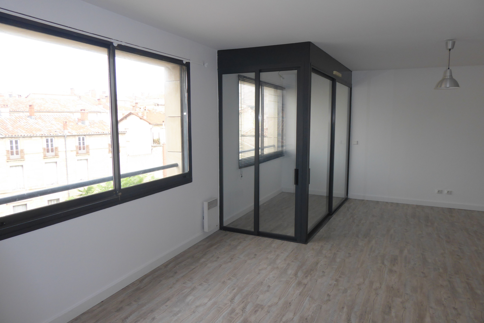 LOCATION APPARTEMENT 1 PIÈCE MONTPELLIER CENTRE COMEDIE ECUSSON